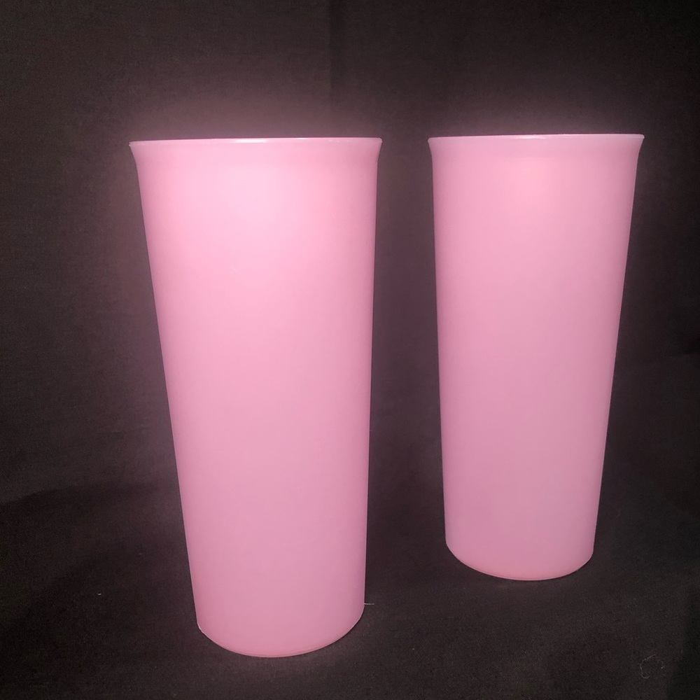 VINTAGE TUPPERWARE SET OF 2 PINK PLASTIC CUPS, 12oz